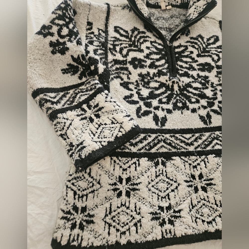 Moth By Anthropologie Gorgeous Sweater!  Medium 27" Long